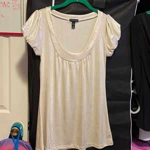 Very beautiful gold metallic top